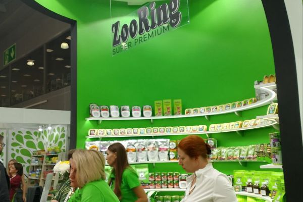 Stend Zooringa Na Pakzoo